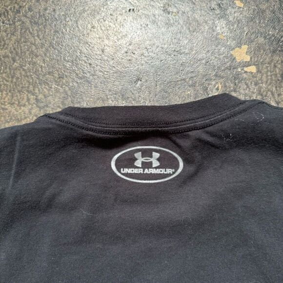 Under Armour “I Hunt” Short Sleeve T-Shirt Size Small Loose Fit Heatgear Casual - Picture 10 of 11